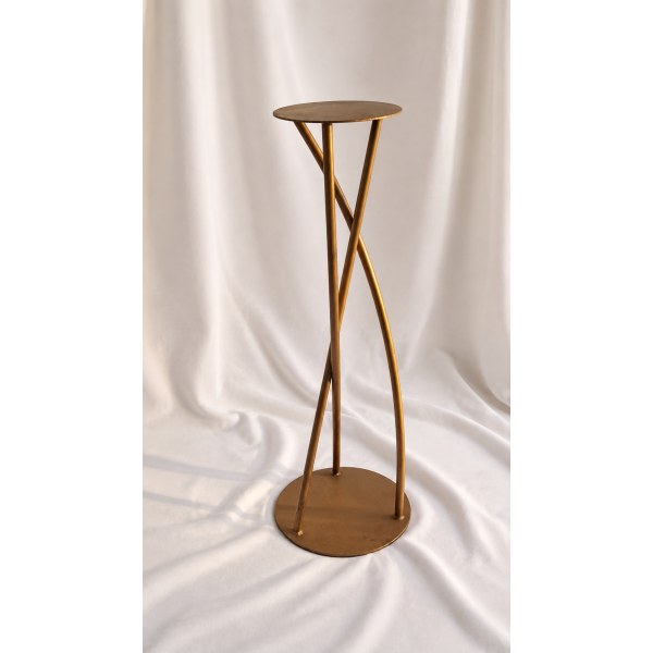 Gold coloured metal spiral centerpiece